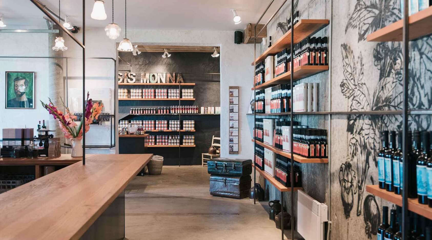 Cassis Monna & Filles - cave à vin et boutique gourmande Cassis Monna & Filles - cave à vin et boutique gourmande